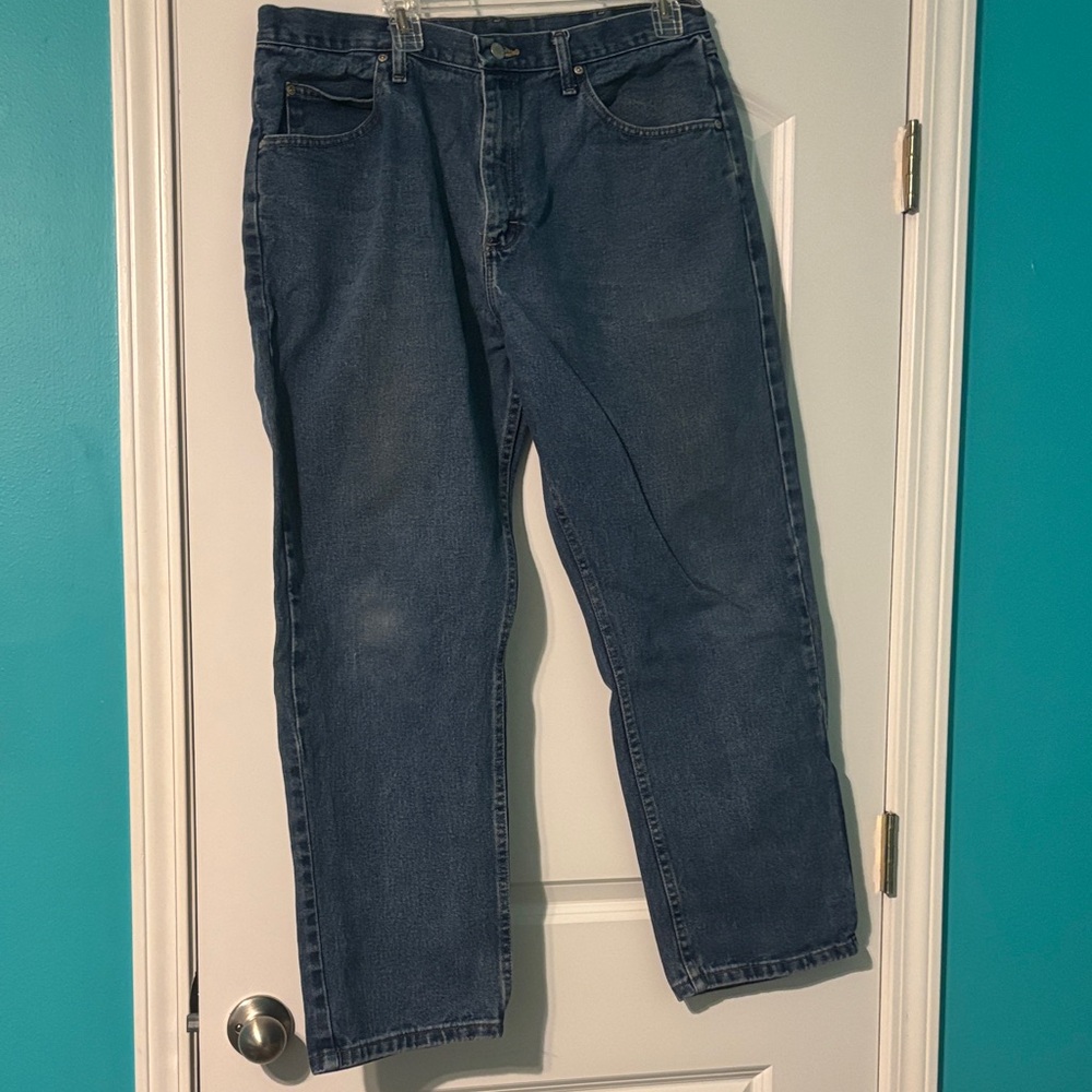 Wrangler Men's Relaxed Fit Dark Blue Jeans